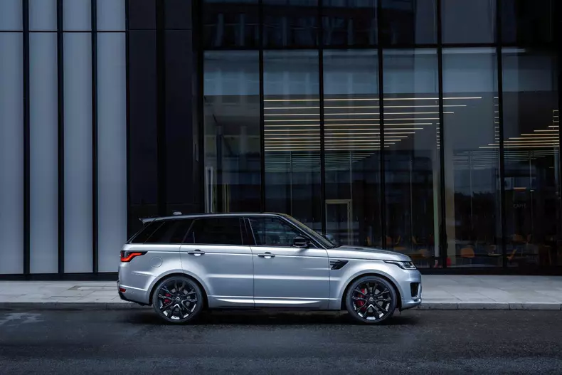 Range Rover Sport HST 26