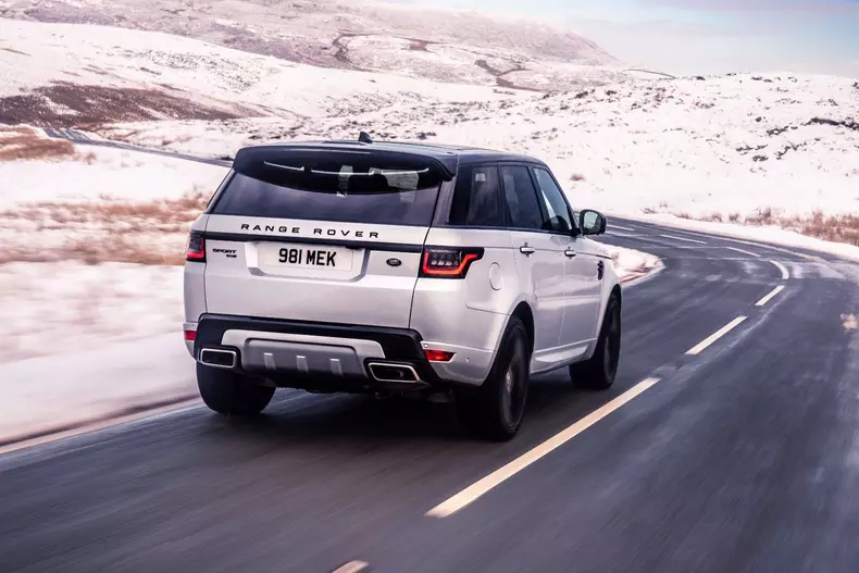 Range Rover Sport HST 27