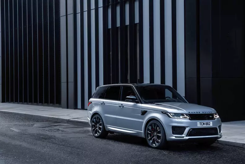 Range Rover Sport HST 29