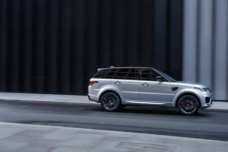 Range Rover Sport HST 33