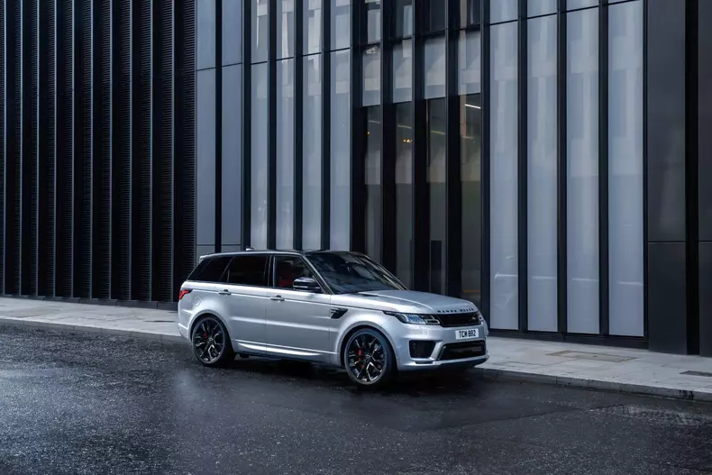 Range Rover Sport HST 41