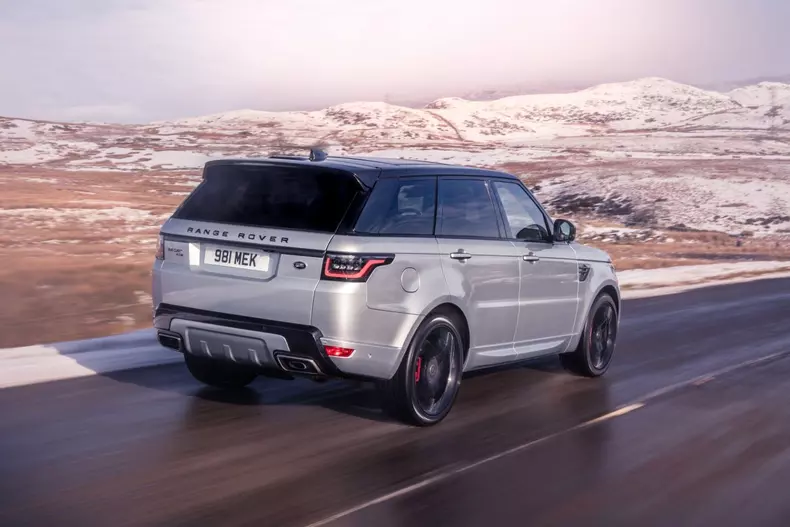 Range Rover Sport HST 42