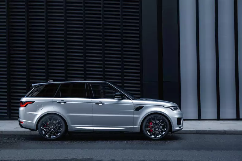 Range Rover Sport HST 43