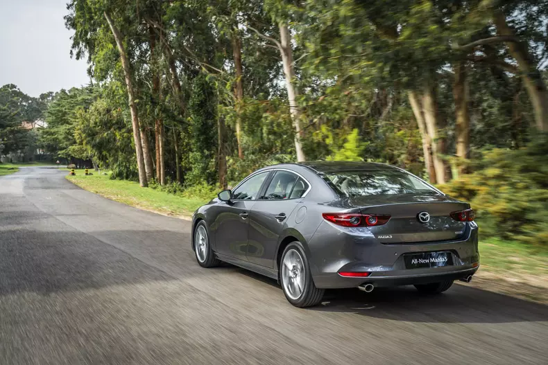 mazda 3 europa 91