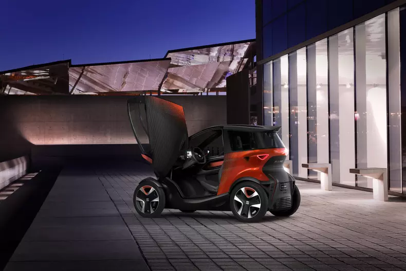 SEAT Minimo: cvadriciclul electric căruia îi schimbi bateria în câteva secunde
