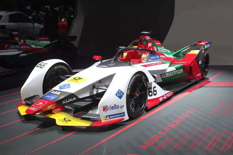 masini de curse Geneva 2019 040