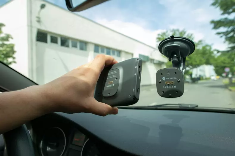 Navitel E505 auto bild romania foto vlad chirea 4