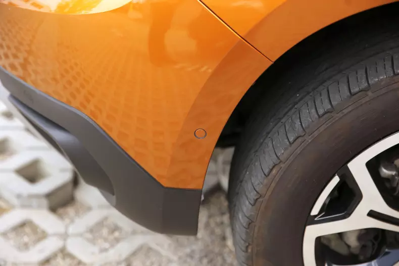 Senzori parcare fata Falcon foto Auto Bild Romania 35