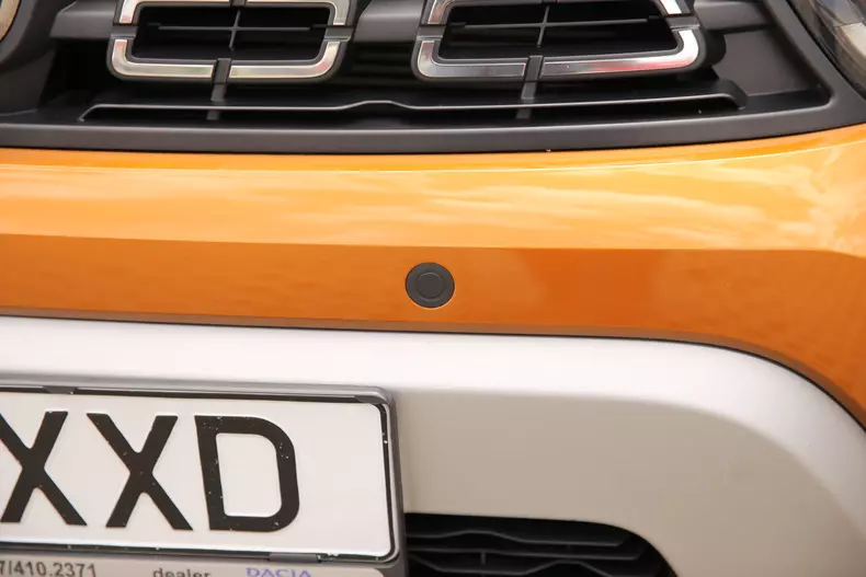 Senzori parcare fata Falcon foto Auto Bild Romania 38