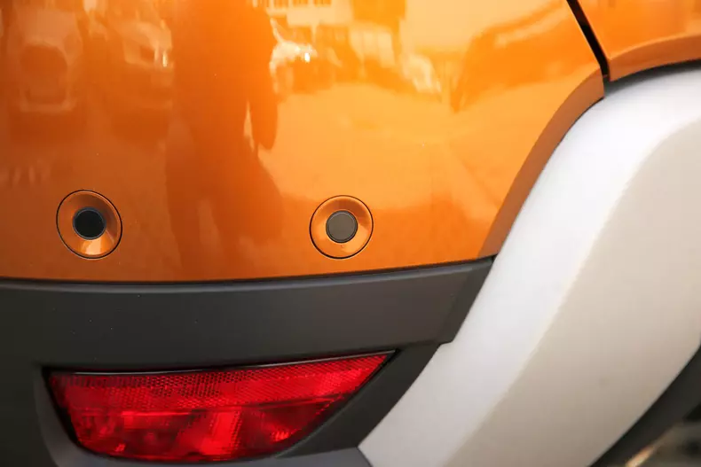 Senzori parcare fata Falcon foto Auto Bild Romania 65