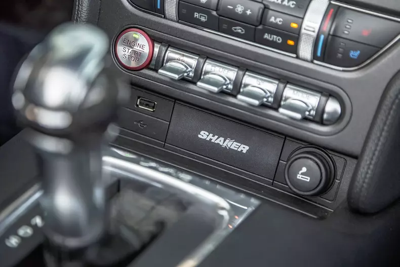 Ford Mustang cabrio 004