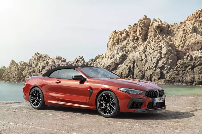 Noile BMW M8 CoupeBMW M8 Cabriolet06