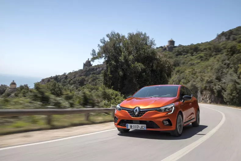 Renault Clio V oficial 010