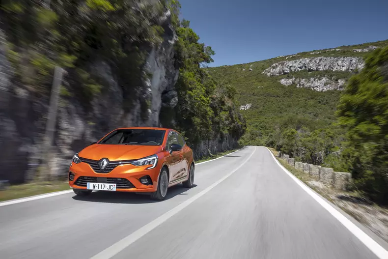 Renault Clio V oficial 011