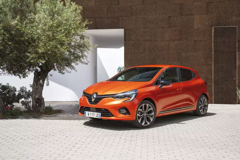 Renault Clio V oficial 016