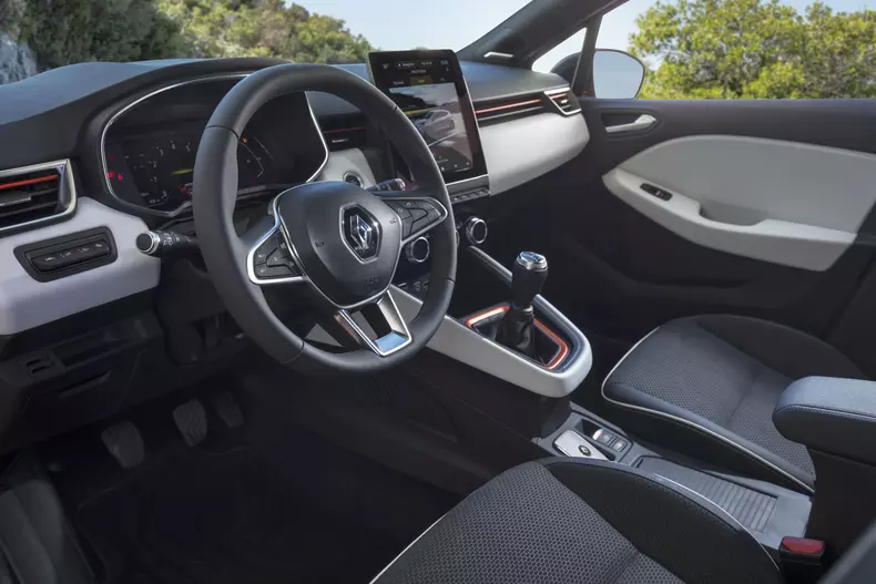 Renault Clio V oficial 020