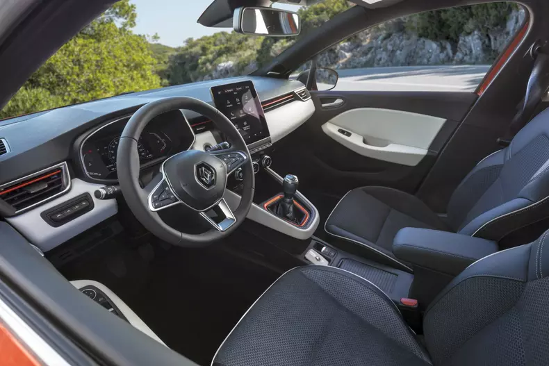 Renault Clio V oficial 021