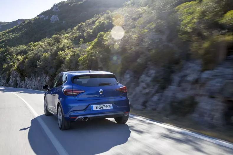 Renault Clio V oficial 034