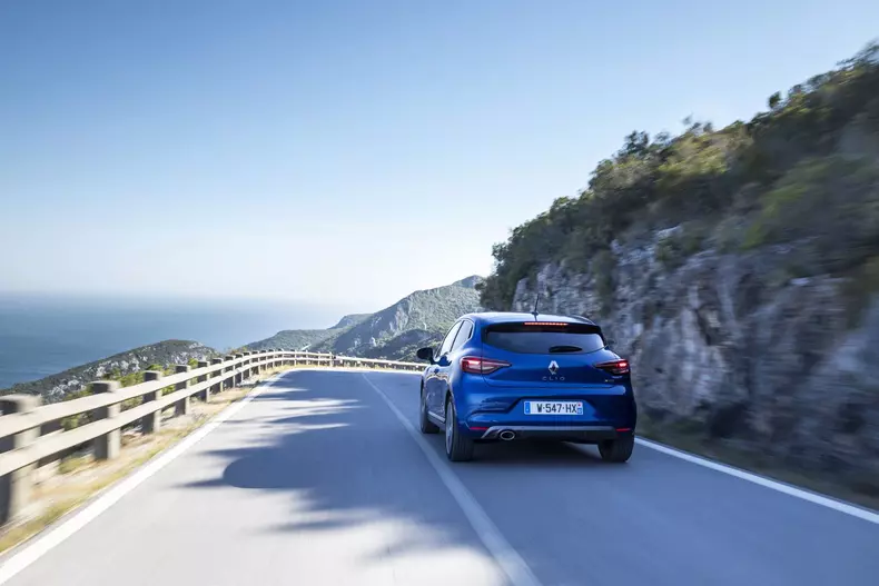 Renault Clio V oficial 035