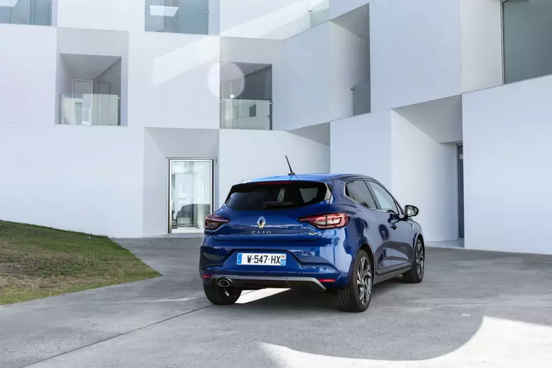 Renault Clio V oficial 045