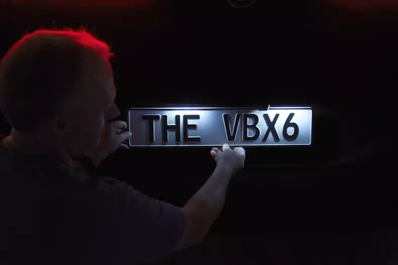 BMW X6 Vantablack 26