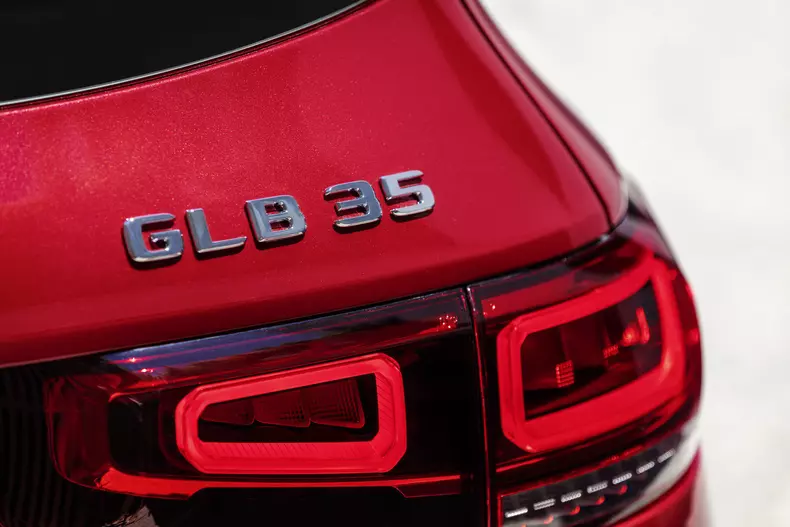 Mercedes-AMG GLB 35 25