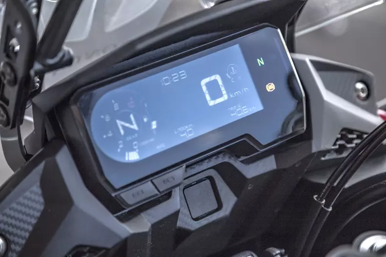 Honda CB500X foto Bogdan Paraschiv Auto Bild Romania 1