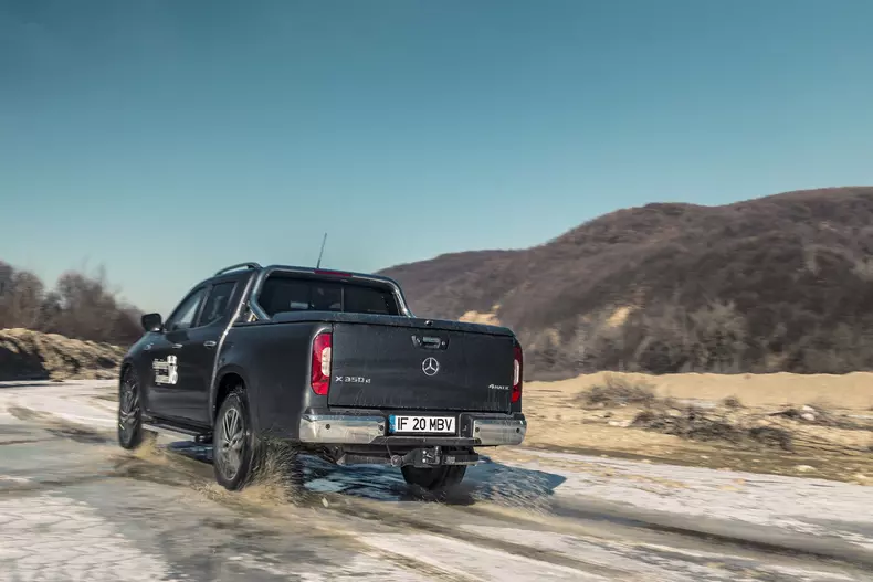 Mercedes Clasa X 014