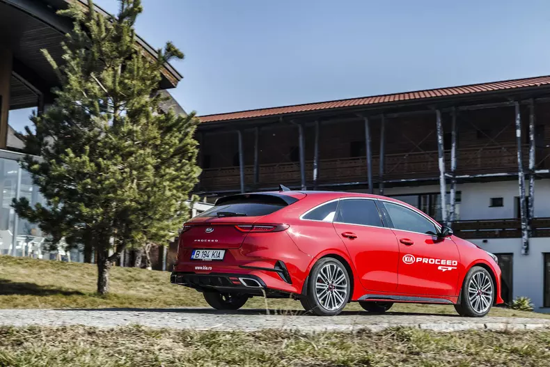 Kia ProCeed 005