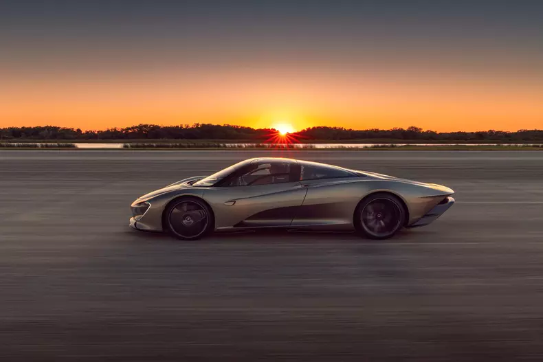 McLaren Speedtail record viteza 12