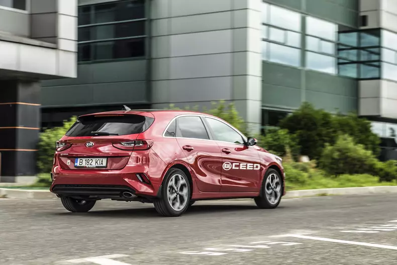 Kia Ceed 011