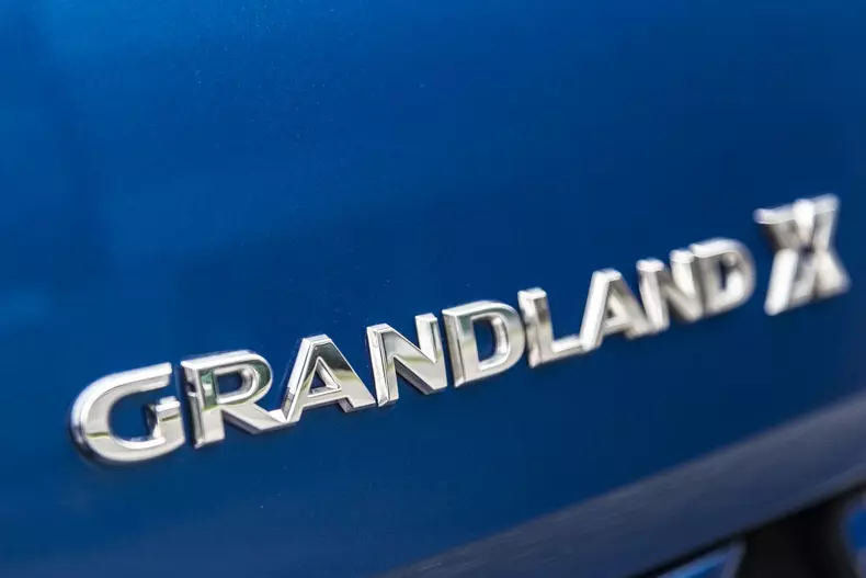 Opel Grandland X 008