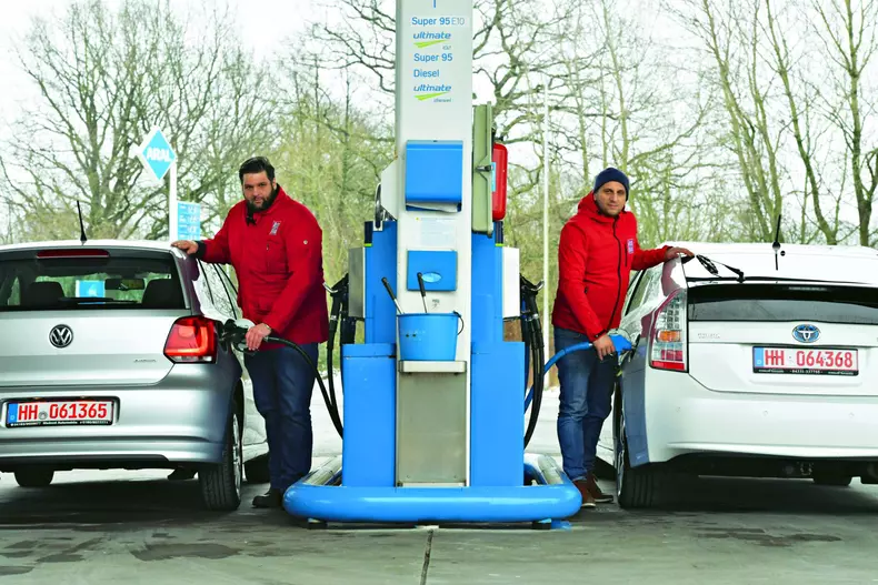 SH VW Polo vs Prius 001