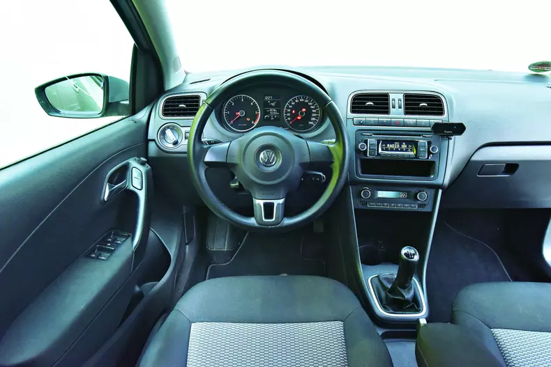 SH VW Polo vs Prius 009