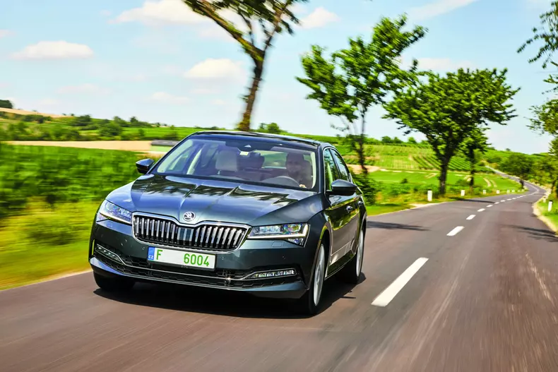 Skoda Superb 2.0 TDI evo – Retuşuri la reţeta binecunoscută