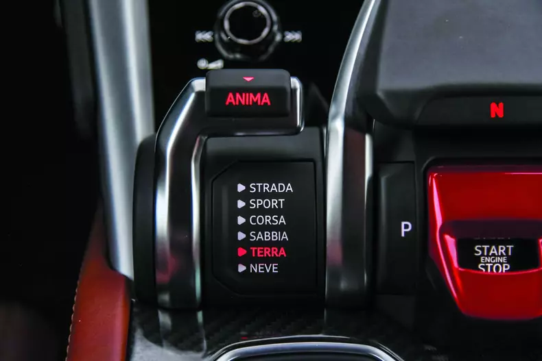 Test Lamborghini Urus 001