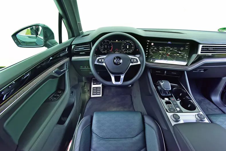 VW Touareg V8 TDI 002