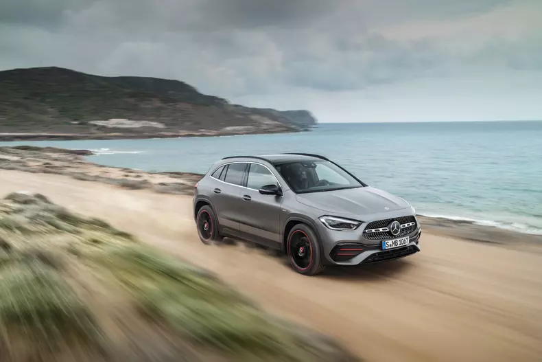 Mercedes-Benz GLA a debutat în România