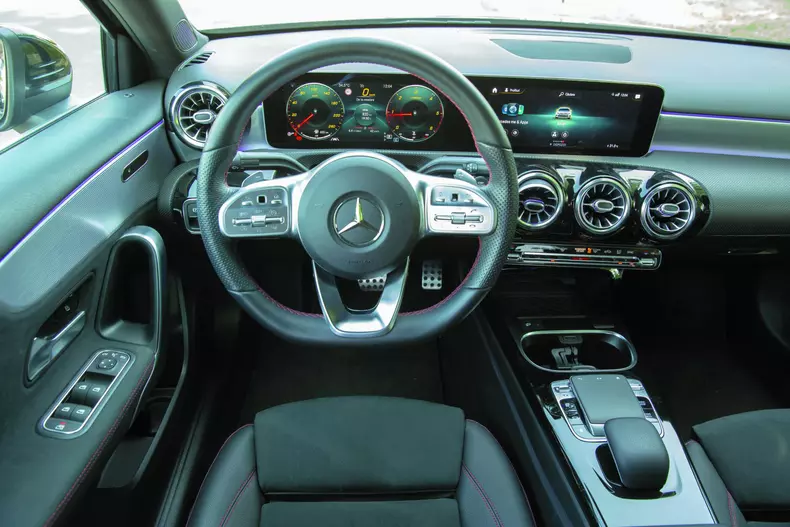 Mercedes-Benz Clasa A sedan 003