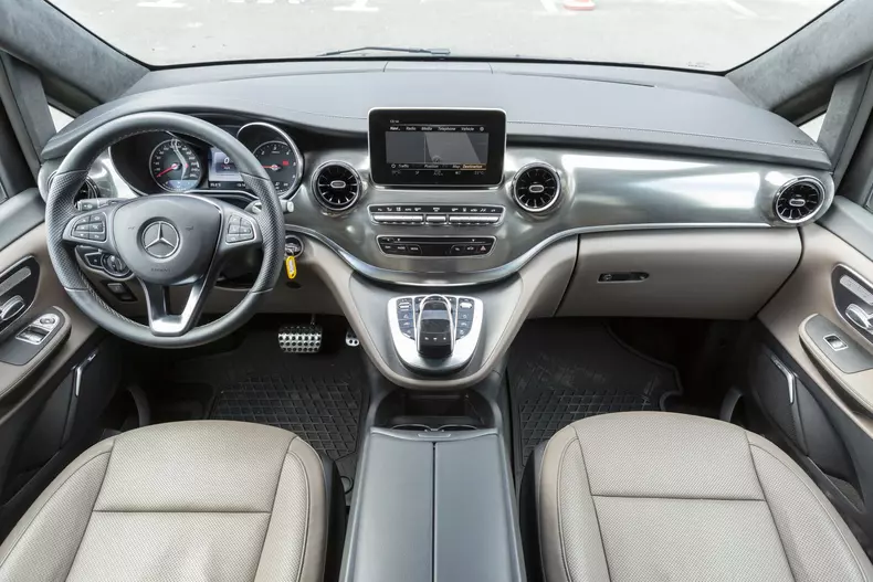 Mercedes-Benz Clasa V 002