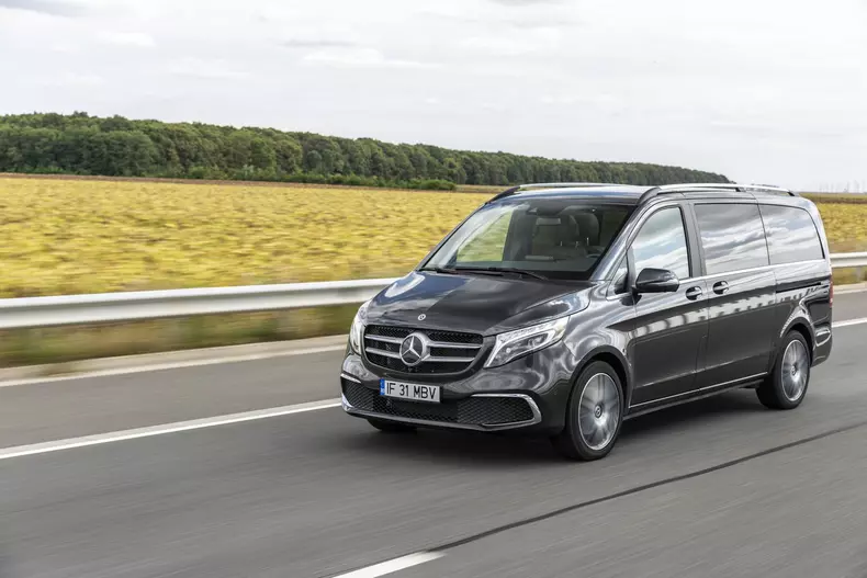 Mercedes-Benz Clasa V 013