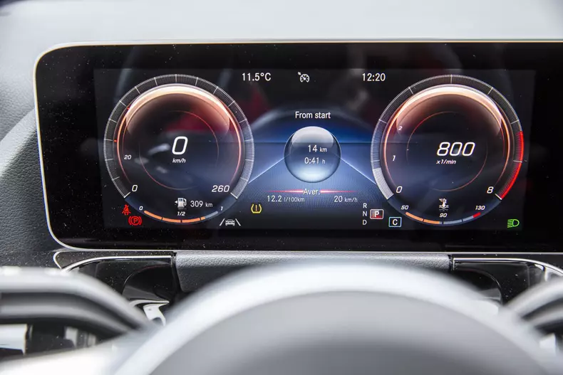 Mercedes Clasa B 002