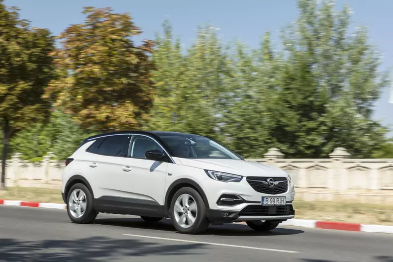 Opel Grandland X 004