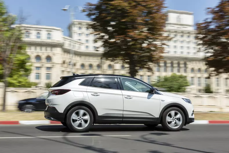 Opel Grandland X 005