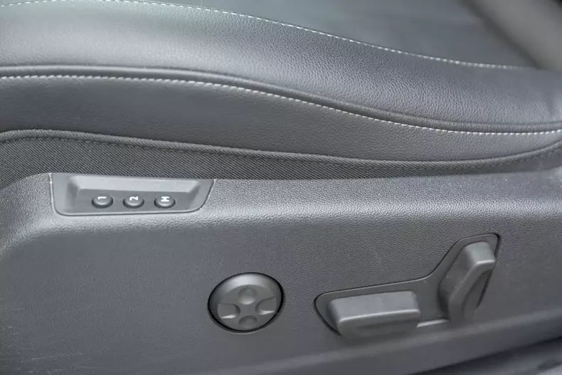 Opel Grandland X 009