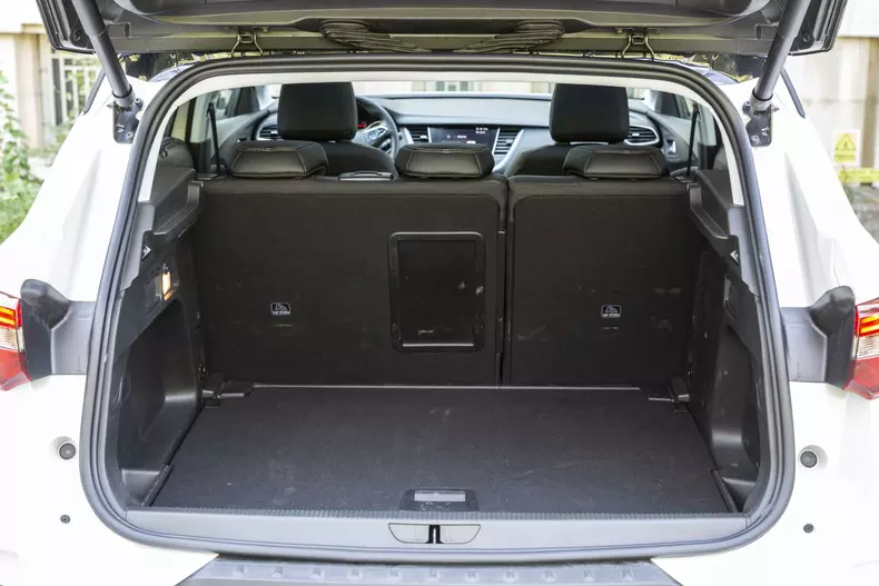 Opel Grandland X 012