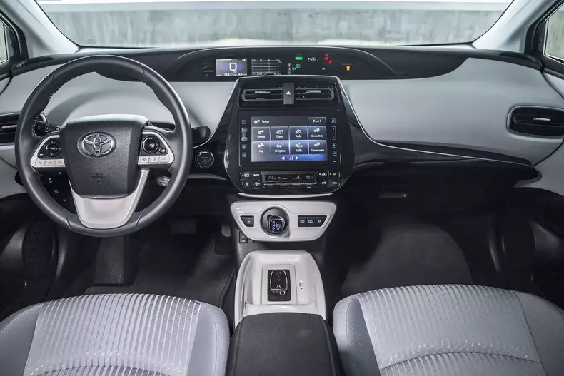 Toyota Prius PHEV 005