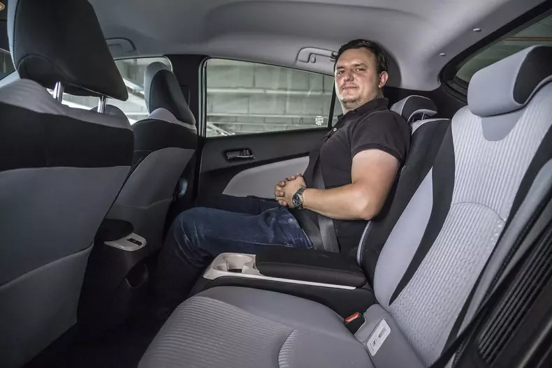 Toyota Prius PHEV 010