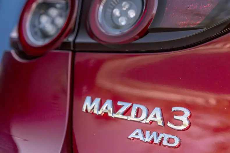 Mazda 3 Skyactiv X 005