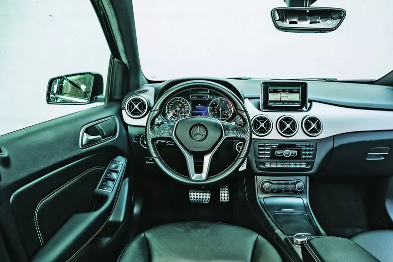 SH Mercedes Clasa B si BMW Seria 2 Active Tourer 008